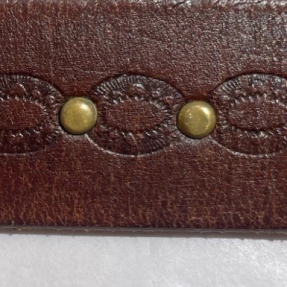 VTG Brown Leather TOOLED Belt Hippie Style 70s Women's Sz L Brass Buckle Studs - Picture 12 of 14